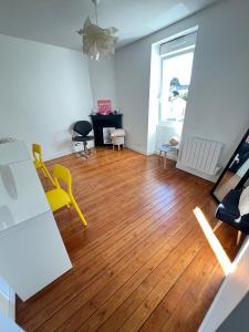 For sale 5 rooms 242 m2 Loire atlantique (44115) photo 2