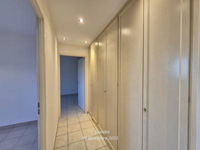 For sale PROCHE FRONTIERE 3 rooms 79 m2 Haute savoie (74160) photo 3