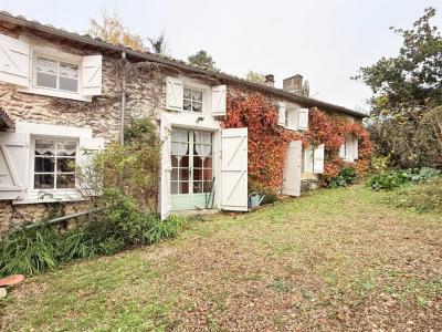 For sale Rougnac 5 rooms 142 m2 Charente (16320) photo 0