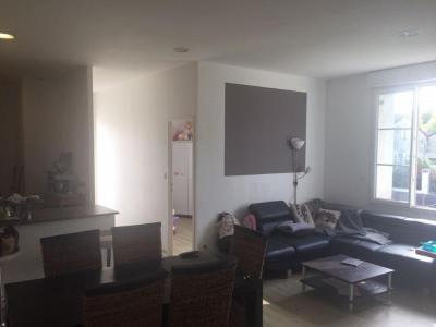 For rent Guitres 3 rooms 70 m2 Gironde (33230) photo 0