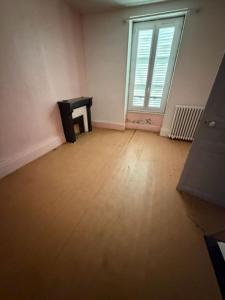 For sale Vichy 4 rooms 86 m2 Allier (03200) photo 4