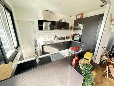 For rent Salon-de-provence 3 rooms 56 m2 Bouches du Rhone (13300) photo 2