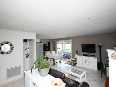 For sale Nervieux 6 rooms 99 m2 Loire (42510) photo 3