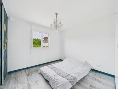 For sale Saint-yzan-de-soudiac 6 rooms 129 m2 Gironde (33920) photo 3