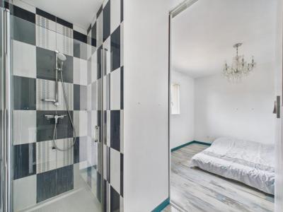 For sale Saint-yzan-de-soudiac 6 rooms 129 m2 Gironde (33920) photo 4