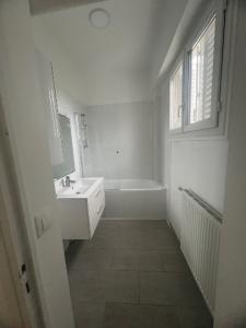 For rent Rueil-malmaison 2 rooms 43 m2 Hauts de Seine (92500) photo 3