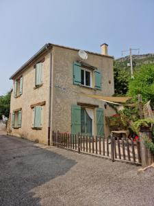 For sale Roche-sur-le-buis 4 rooms 70 m2 Drome (26170) photo 0