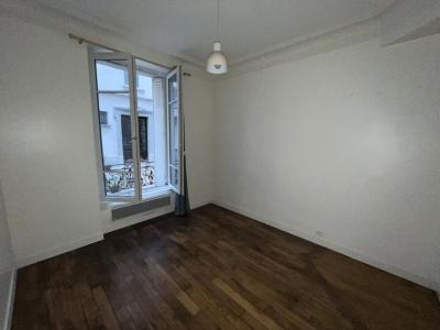 For rent Paris-18eme-arrondissement 2 rooms 37 m2 Paris (75018) photo 4