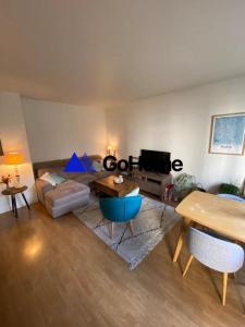 For rent Issy-les-moulineaux 2 rooms 48 m2 Hauts de Seine (92130) photo 1