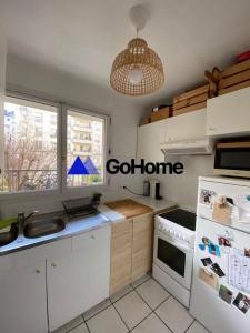 For rent Issy-les-moulineaux 2 rooms 48 m2 Hauts de Seine (92130) photo 2