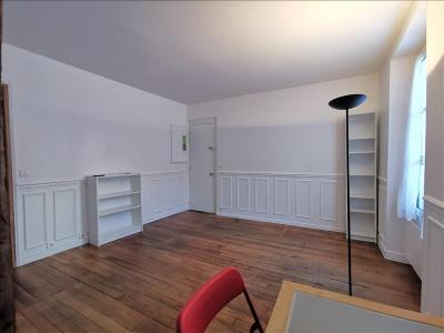 Louer Appartement Paris-5eme-arrondissement 1390 euros