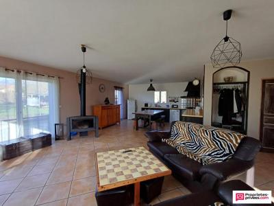 For sale Sansais 5 rooms 134 m2 Deux sevres (79270) photo 2