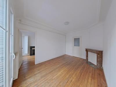 For rent Paris-18eme-arrondissement 3 rooms 51 m2 Paris (75018) photo 0