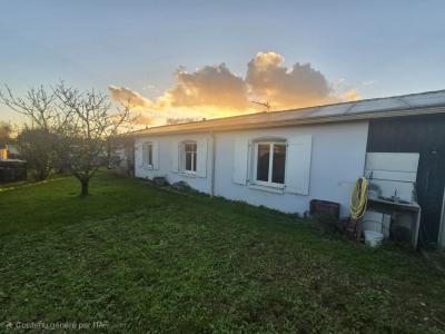 For sale 5 rooms 107 m2 Deux sevres (79270) photo 1