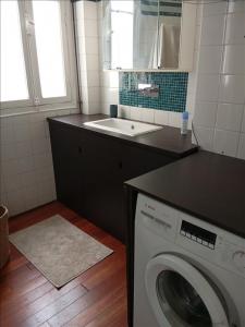 Louer Appartement Paris-18eme-arrondissement 2000 euros