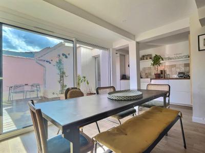 For sale Bordeaux 4 rooms 120 m2 Gironde (33800) photo 0