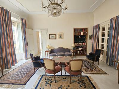 Acheter Appartement 192 m2 Nimes