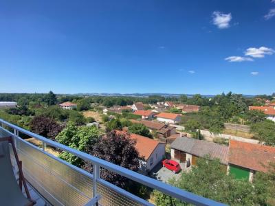 For sale Riorges 4 rooms 73 m2 Loire (42153) photo 0