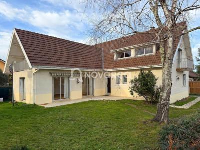 For sale Pau 8 rooms 211 m2 Pyrenees atlantiques (64000) photo 0