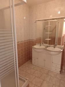 For rent Sainte-terre 4 rooms 85 m2 Gironde (33350) photo 1