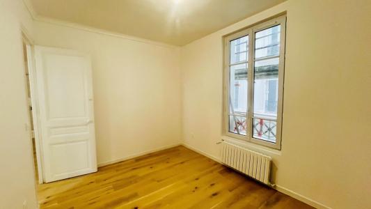 For sale Paris-18eme-arrondissement 2 rooms 38 m2 Paris (75018) photo 4