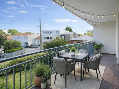 For sale Bordeaux 5 rooms 102 m2 Gironde (33200) photo 0