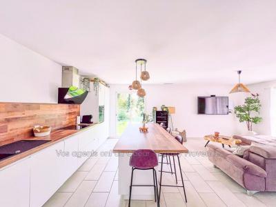 For sale Greasque 5 rooms 140 m2 Bouches du Rhone (13850) photo 4