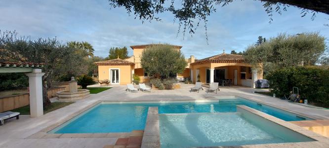 For sale Roquebrune-sur-argens 7 rooms 240 m2 Var (83520) photo 0