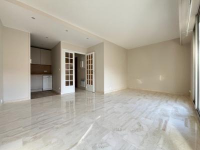 For rent Nice 2 rooms 47 m2 Alpes Maritimes (06100) photo 0