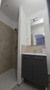 For rent Volonne 1 room 15 m2 Alpes de haute provence (04290) photo 1