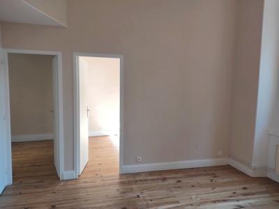 For rent Clermont-ferrand 3 rooms 41 m2 Puy de dome (63000) photo 2