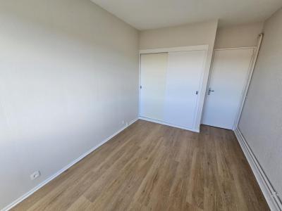 For rent Clermont-ferrand 2 rooms 45 m2 Puy de dome (63000) photo 2