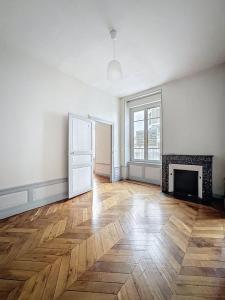 Louer Appartement 118 m2 Clermont-ferrand