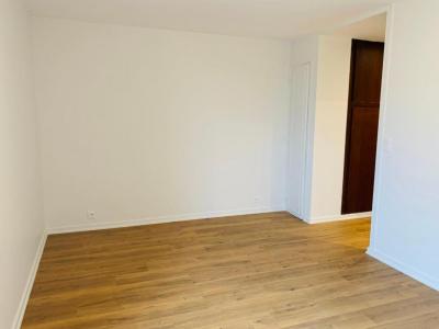 Louer Appartement 25 m2 Lyon-7eme-arrondissement