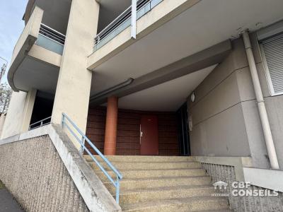 For sale Clermont-ferrand 3 rooms 49 m2 Puy de dome (63100) photo 4