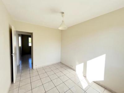 For rent Saint-vincent-de-paul 4 rooms 86 m2 Gironde (33440) photo 4