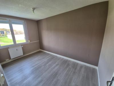 Louer Appartement Bogny-sur-meuse 589 euros
