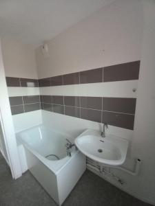 For rent Valmont 3 rooms 65 m2 Moselle (57730) photo 3