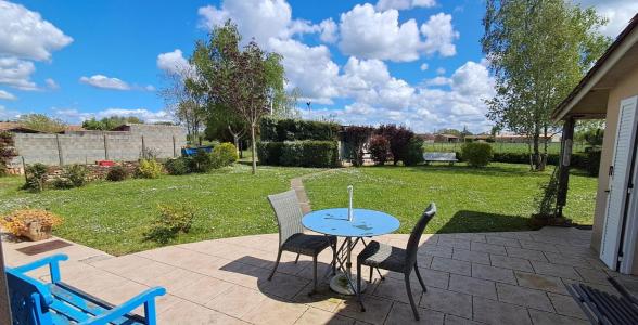 For sale Montreuil 4 rooms 96 m2 Vendee (85200) photo 1