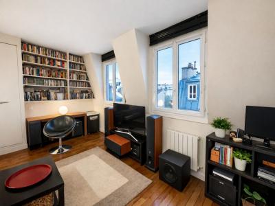 For sale 2 rooms 23 m2 Paris (75015) photo 0