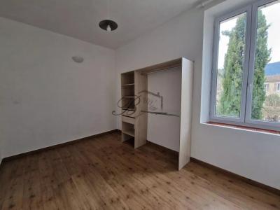 For rent Cabrieres-d'aigues 3 rooms 65 m2 Vaucluse (84240) photo 2