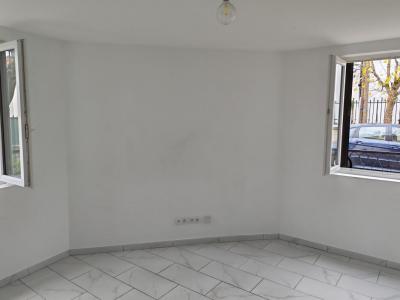 For rent Bondy 1 room 28 m2 Seine saint denis (93140) photo 2