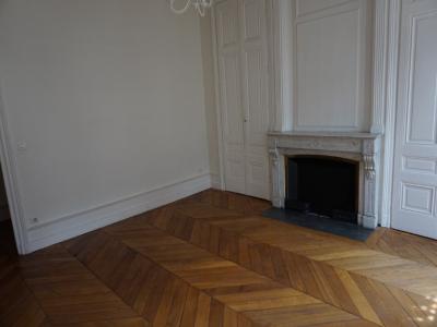 Louer Appartement 72 m2 Lyon-6eme-arrondissement