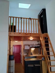 For rent Pierrelatte 1 room 37 m2 Drome (26700) photo 0