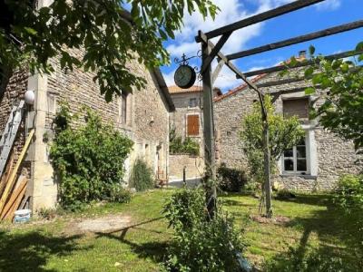 For sale 8 rooms 294 m2 Charente (16240) photo 2