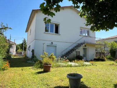 For sale 5 rooms 131 m2 Charente (16700) photo 1