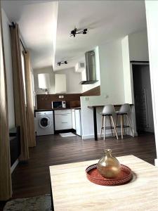 For rent Marseille-1er-arrondissement 1 room 29 m2 Bouches du Rhone (13001) photo 1