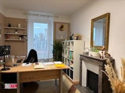 Louer Commerce 55 m2 Ennery