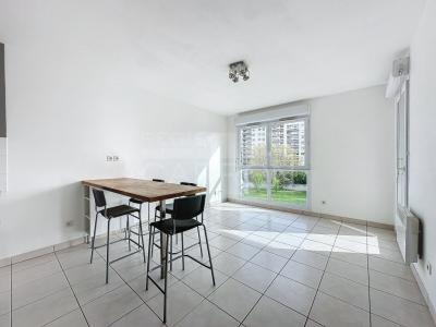 For rent Lyon-8eme-arrondissement 2 rooms 37 m2 Rhone (69008) photo 0