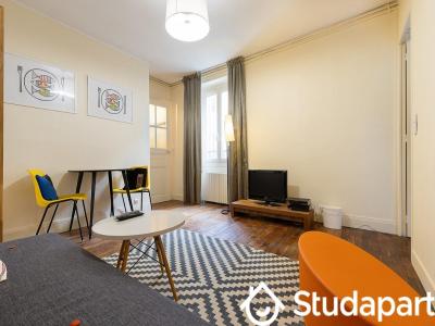 Louer Appartement Fontainebleau 980 euros